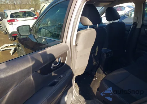 2017 Nissan Rogue Sv z USA, uszkodzony, nr VIN KNMAT2MV5HP590907